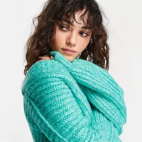 NWT Free People teal chunky knit V-neck sweater, XS - Picture 3 of 11